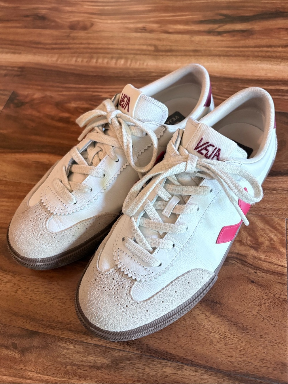 Veja Women’s Volley Red Leather Athletic Shoes Sneakers Size 8 US 39 - Picture 7 of 16